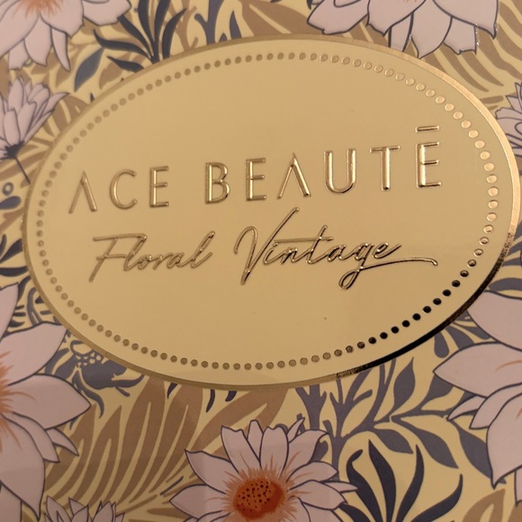 Ace Beaute Floral Vintage Palette and Ofra Symphony Pallet both BNIB - Picture 2 of 10